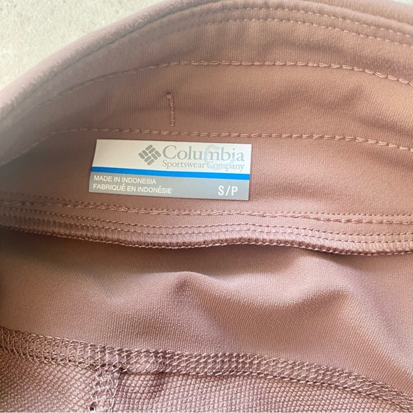 Columbia Women's Taupe pants size small with pockets skinny - Picture 3 of 4